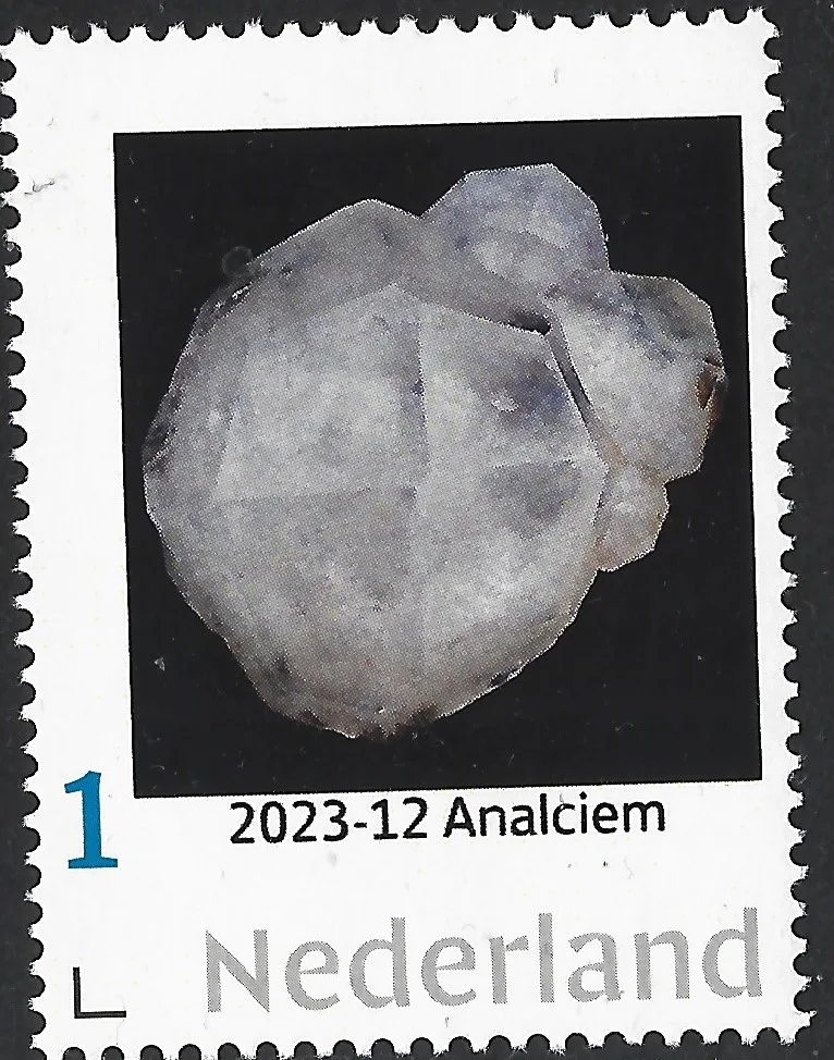 Niederlande 2023-12 Minerale - Analcim postfrisch/mnh