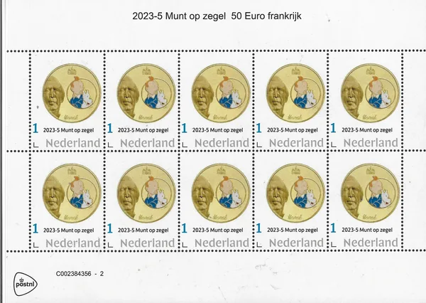 Nederland 2023-5 Munt op zegel coin on stamp Tintin and Bobby coin france vel-sheet postfris/mnh